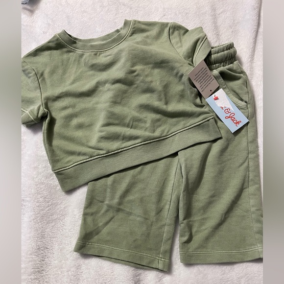 Toddler Girls Sage Green Wide Leg Pants & Short Sleeve Top- Cat & Jack - Picture 2 of 4